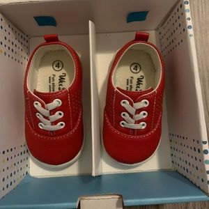 Wee Squeak Red tennis shoe